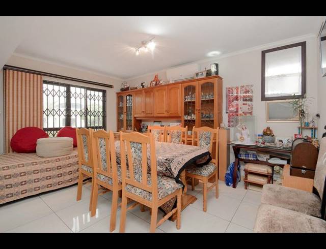 3 BEDROOM TOWNHOUSE FOR SALE IN SUMMERSET